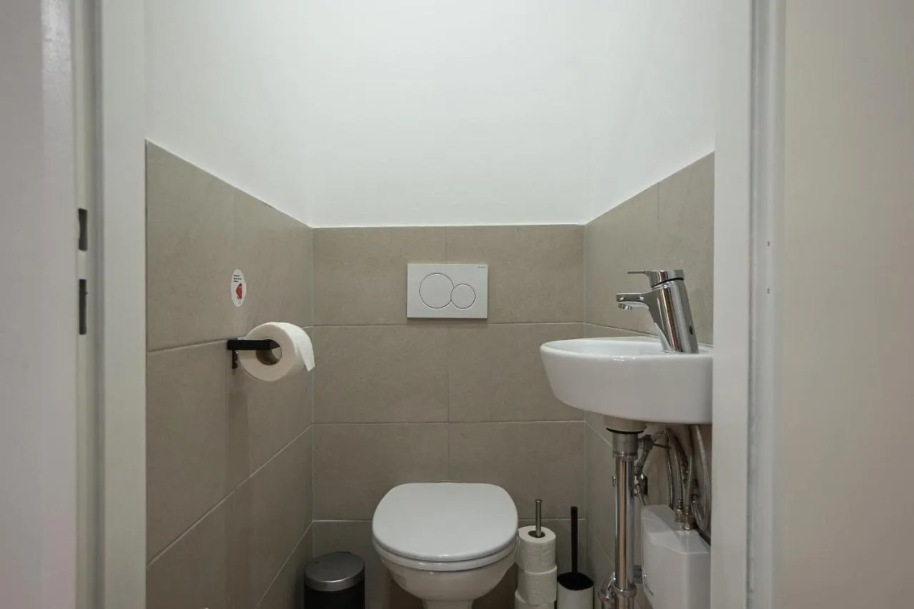 1Br Apartment With A Queen-Size Bed And Terrace - Contactless 24H Check-In Vienna 0*,