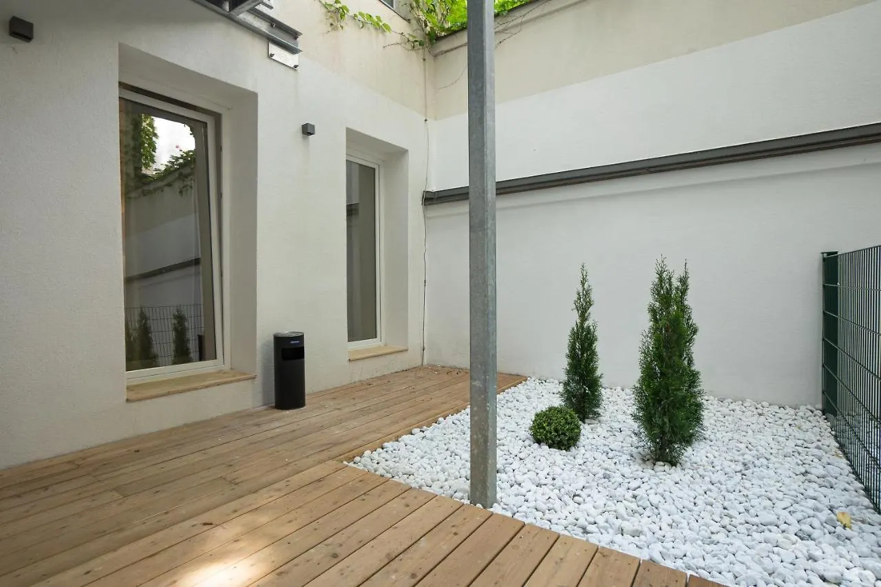 1Br Apartment With A Queen-Size Bed And Terrace - Contactless 24H Check-In Vienna