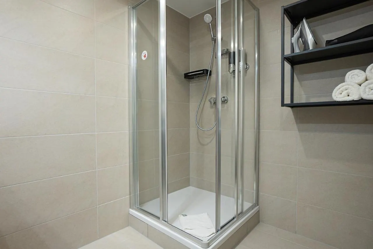 1Br Apartment With A Queen-Size Bed And Terrace - Contactless 24H Check-In Vienna