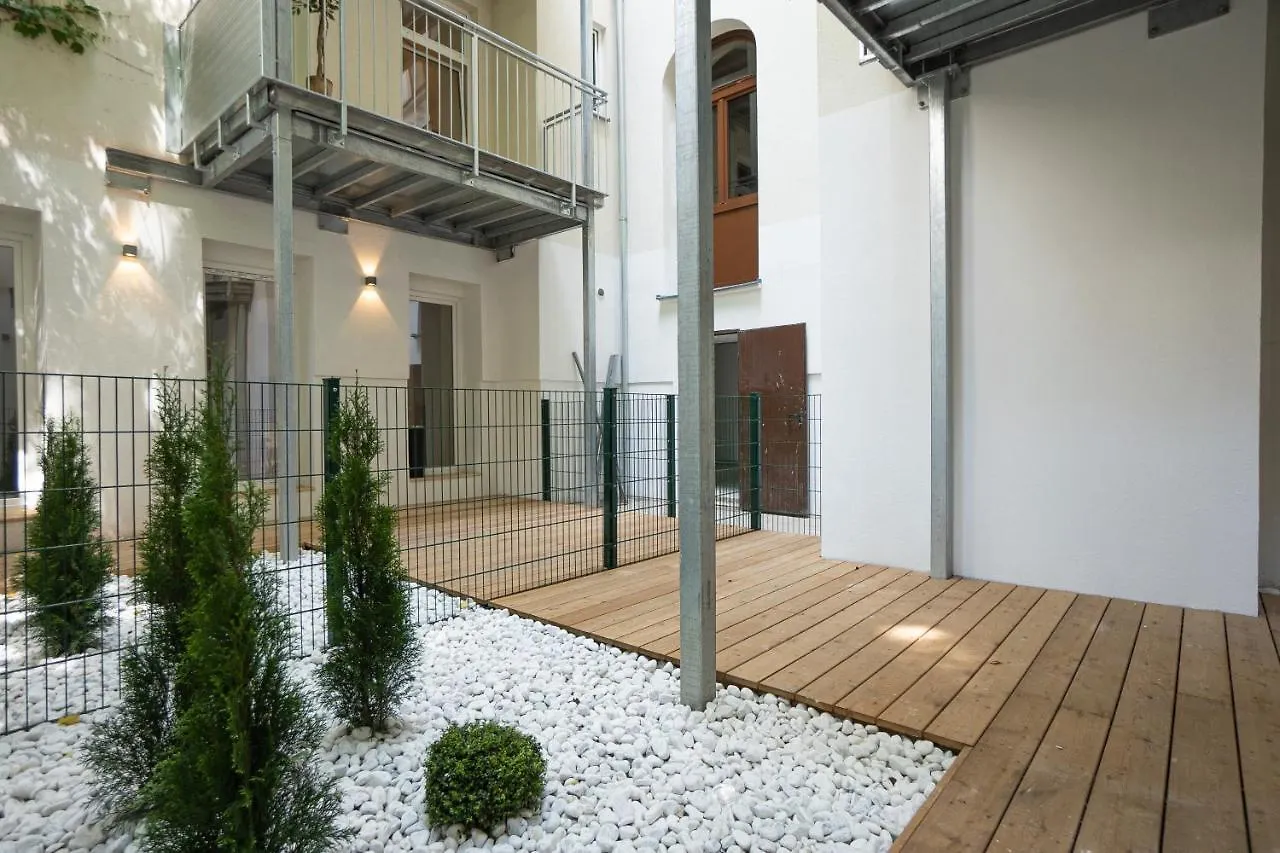 1Br Apartment With A Queen-Size Bed And Terrace - Contactless 24H Check-In Vienna 0*,  Austria